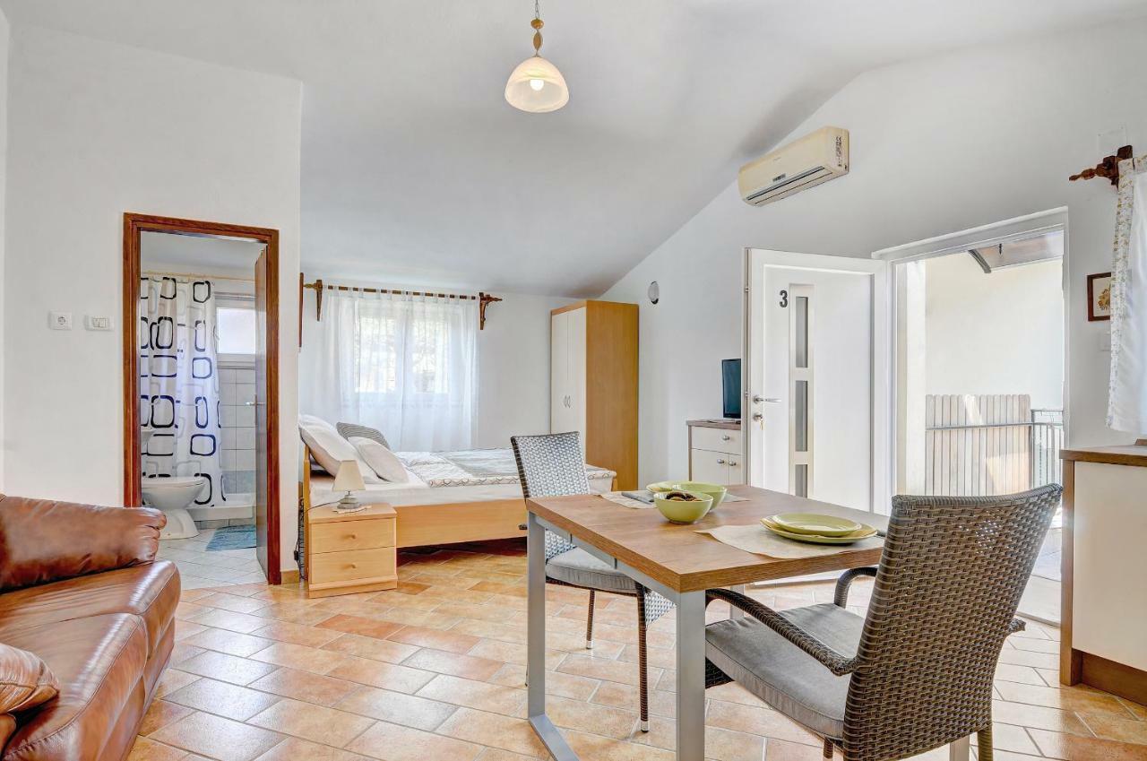Adriatic Apartments Nada Fažana Екстериор снимка